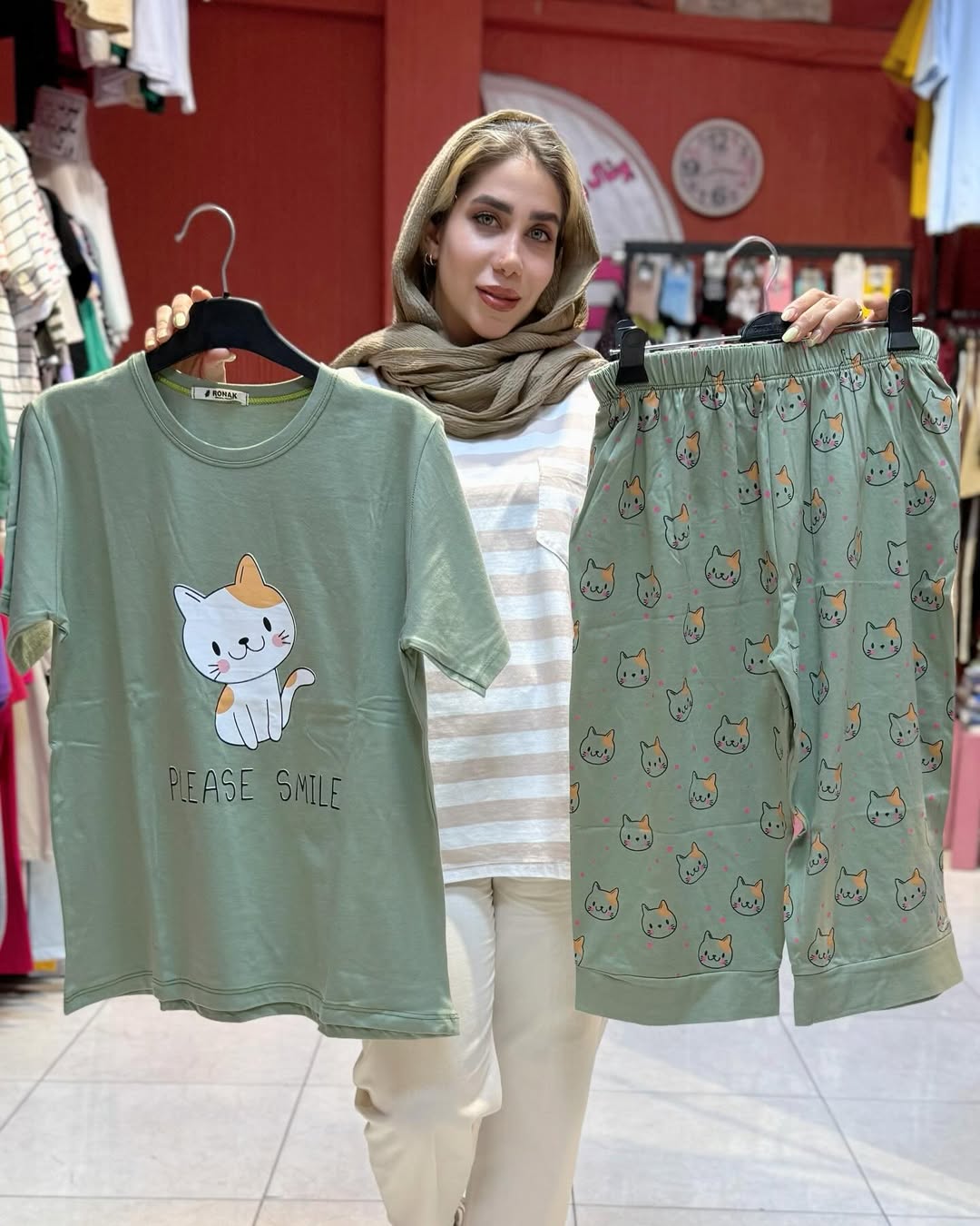 ست تیشرت شلوارک پیشی